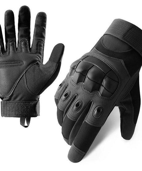 Combat-Grade Tactical Gloves: Softshell Construction with Enhanced Grip & Touchscreen Compatibility